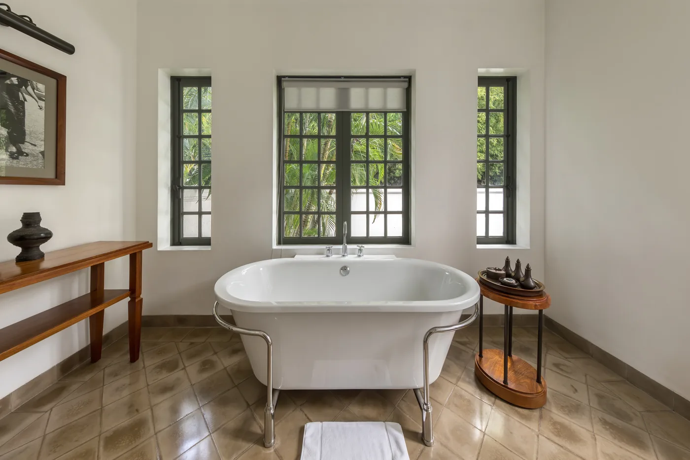 Shower Tub Leak in Pine Crest, Texas